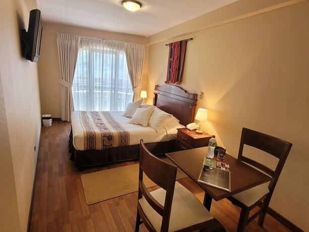 Imagen general del Hotel Monte Carlo, La Paz. Foto 4