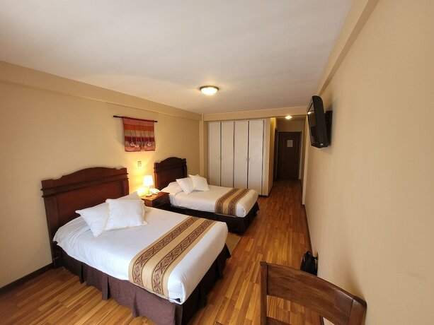 Imagen general del Hotel Monte Carlo, La Paz. Foto 8