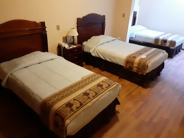Imagen general del Hotel Monte Carlo, La Paz. Foto 14