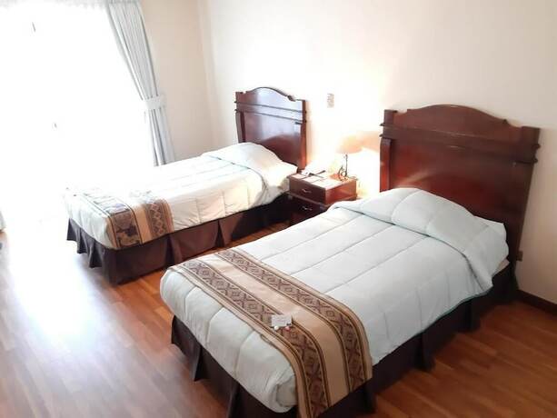 Imagen general del Hotel Monte Carlo, La Paz. Foto 15