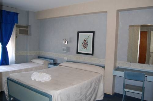 Imagen general del Hotel Monte Carlo, VILLA CARLOS PAZ. Foto 20