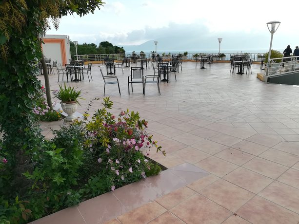 Imagen general del Hotel Monte Carlo, Vlore. Foto 1