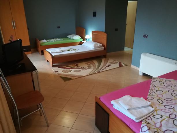 Imagen de la habitación del Hotel Monte Carlo, Vlore. Foto 13