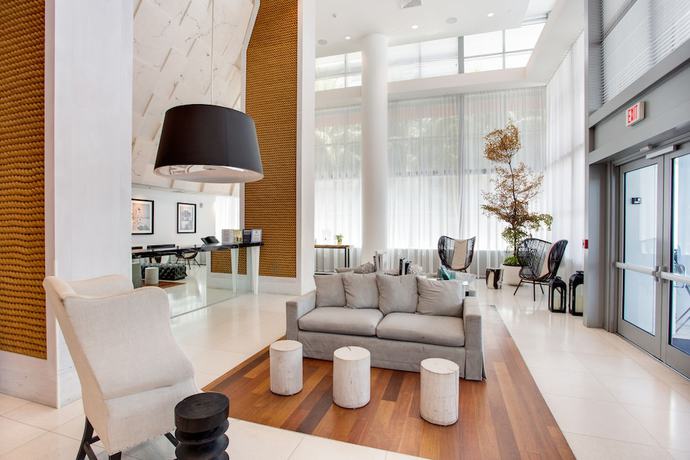 Imagen de los interiores del Hotel Monte Carlo by Miami Vacations. Foto 20