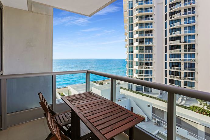 Imagen de la habitación del Hotel Monte Carlo by Miami Vacations. Foto 7