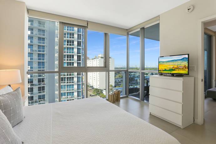 Imagen de la habitación del Hotel Monte Carlo by Miami Vacations. Foto 12