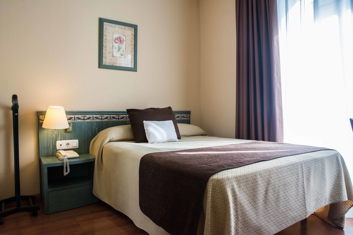 Imagen de la habitación del Hotel Monte Carmelo, Sevilla. Foto 8