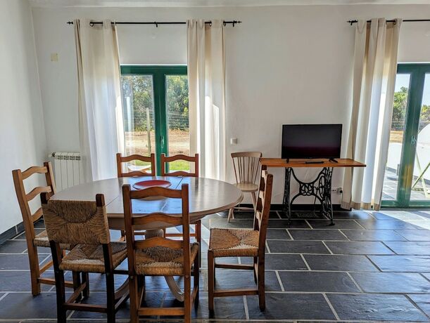 Imagen general del Hotel Monte Carvalhal da Rocha - Campground. Foto 5