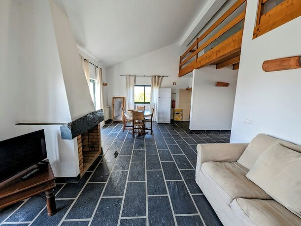 Imagen general del Hotel Monte Carvalhal da Rocha - Campground. Foto 6