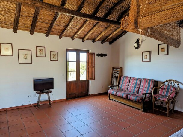 Imagen general del Hotel Monte Carvalhal da Rocha - Campground. Foto 10