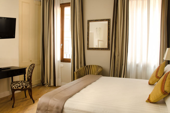 Imagen de la habitación del Hotel Monte Cenci. Foto 6