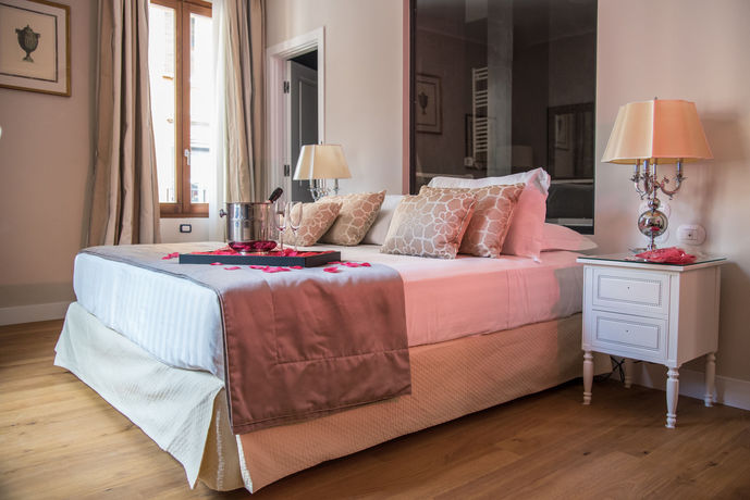 Imagen de la habitación del Hotel Monte Cenci. Foto 7