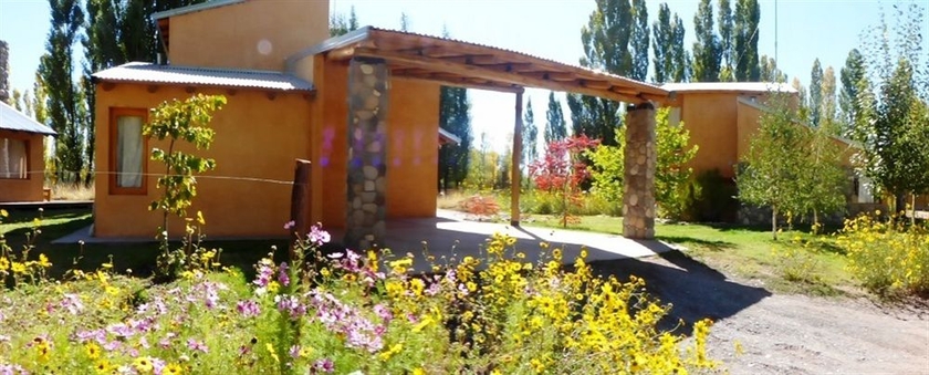 Imagen de los exteriores del Hotel Monte Coiron. Foto 11