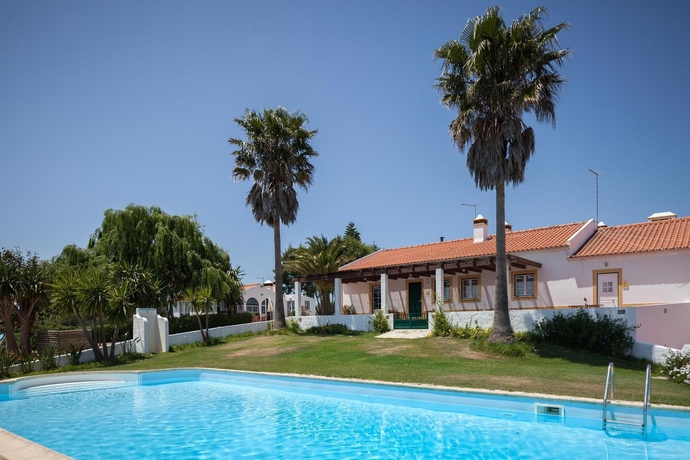 Imagen de la piscina del Hotel Monte Do Zambujeiro. Foto 14