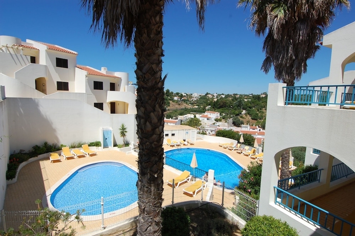 Imagen de la piscina del Hotel Monte Dourado Resort. Foto 17