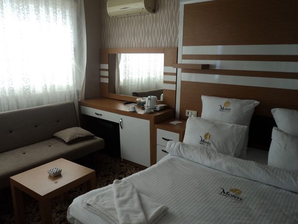 Imagen de los interiores del Hotel Monte. Foto 14