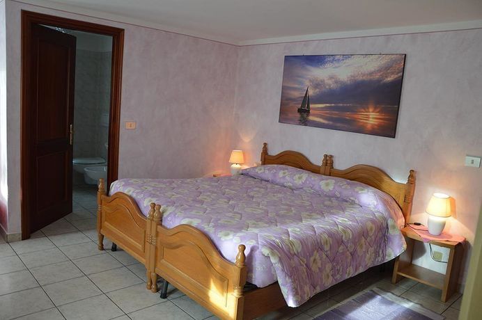 Imagen de la habitación del Hotel Monte Giove. Foto 7