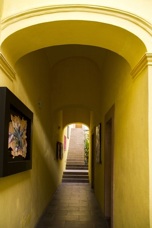 Imagen de los interiores del Hotel Monte Le&oacute;n Boutique Y Galer&iacute;a. Foto 8