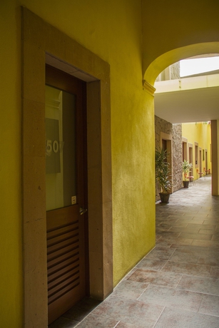 Imagen de los interiores del Hotel Monte Le&oacute;n Boutique Y Galer&iacute;a. Foto 13