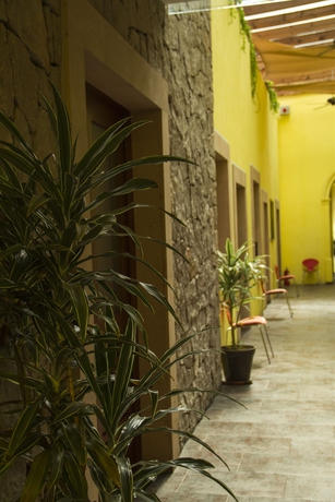Imagen de los interiores del Hotel Monte Le&oacute;n Boutique Y Galer&iacute;a. Foto 15