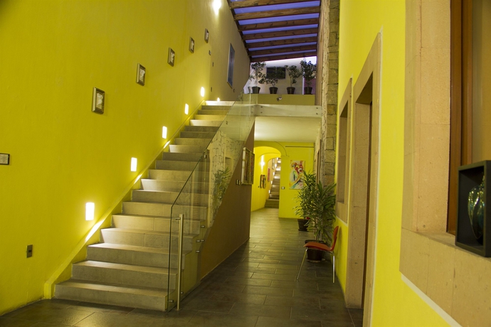 Imagen de los interiores del Hotel Monte Le&oacute;n Boutique Y Galer&iacute;a. Foto 16