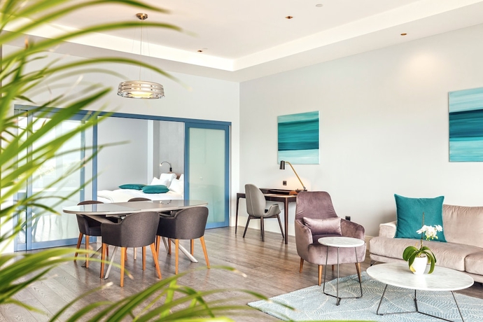 Imagen de la habitación del Hotel Monte Palm Beach. Foto 13