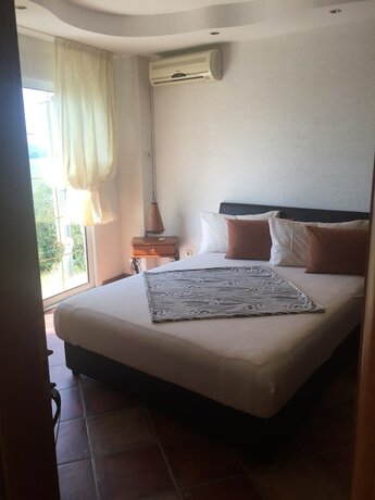 Imagen de la habitación del Hotel Monte Perla Residence. Foto 16