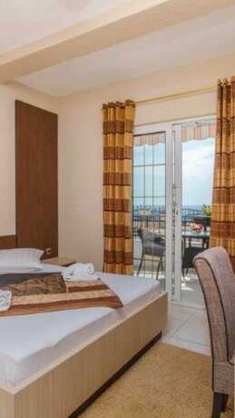 Imagen general del Hotel Monte Perla Residence. Foto 4