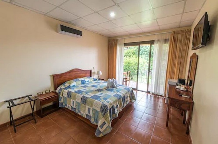 Imagen de la habitación del Hotel Monte Real. Foto 16