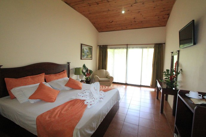 Imagen de la habitación del Hotel Monte Real. Foto 17