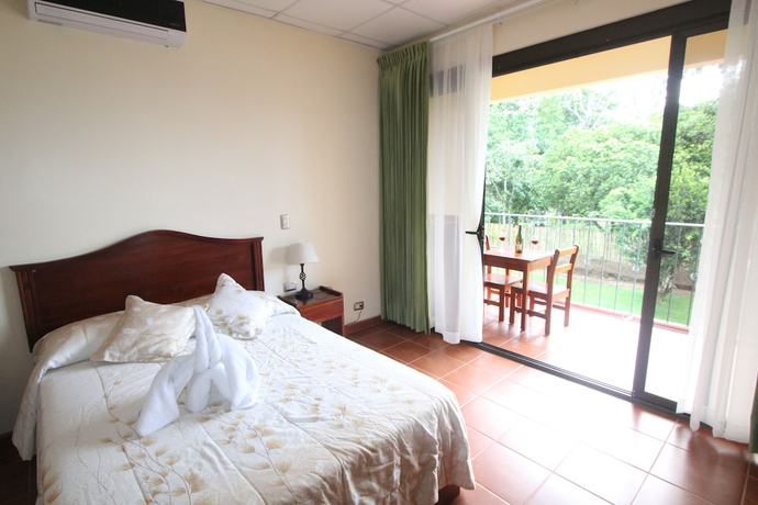 Imagen de la habitación del Hotel Monte Real. Foto 19