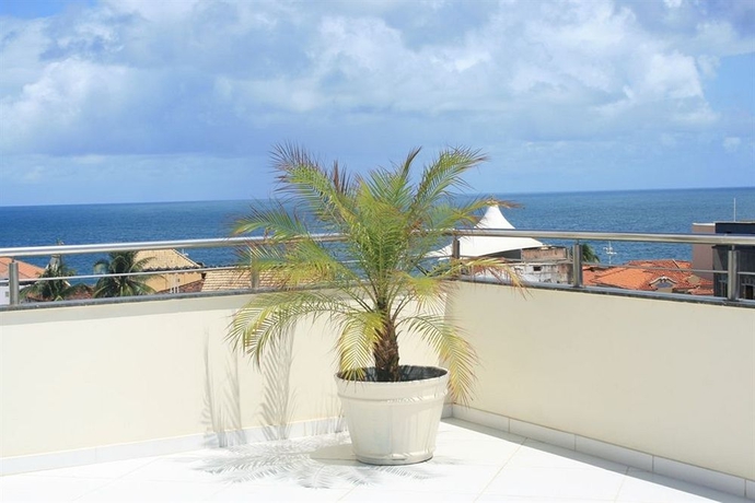 Imagen de los exteriores del Hotel Monte Rei. Foto 12