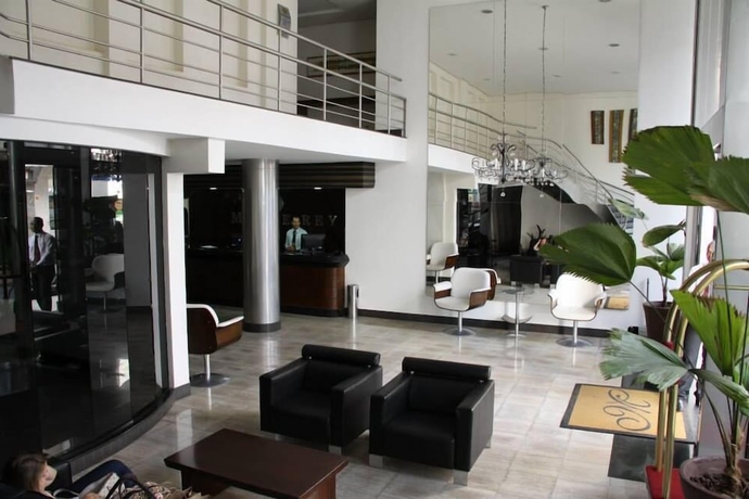 Imagen de los interiores del Hotel Monte Rey. Foto 17