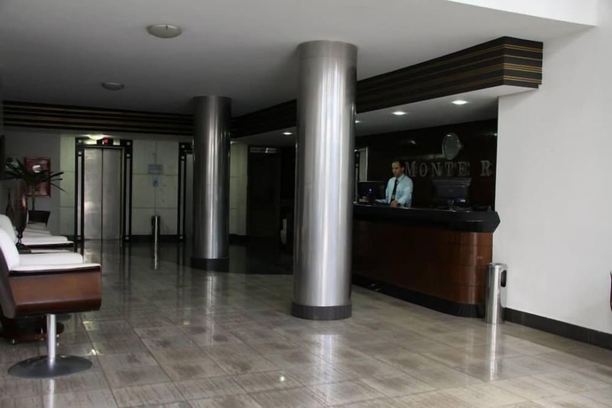 Imagen de los interiores del Hotel Monte Rey. Foto 18