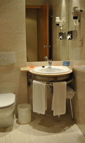 Imagen de la habitación del Hotel Monte Rozas. Foto 8