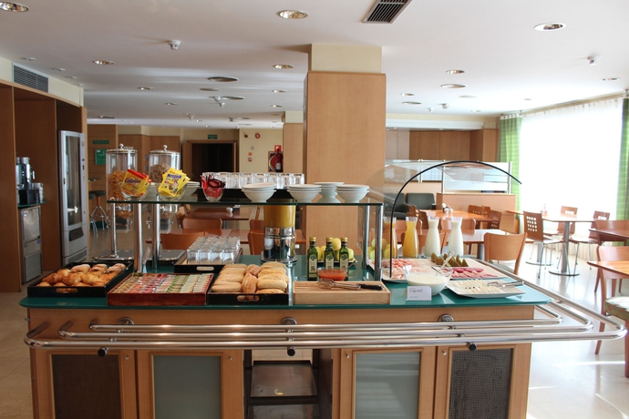 Imagen del bar/restaurante del Hotel Monte Rozas. Foto 4