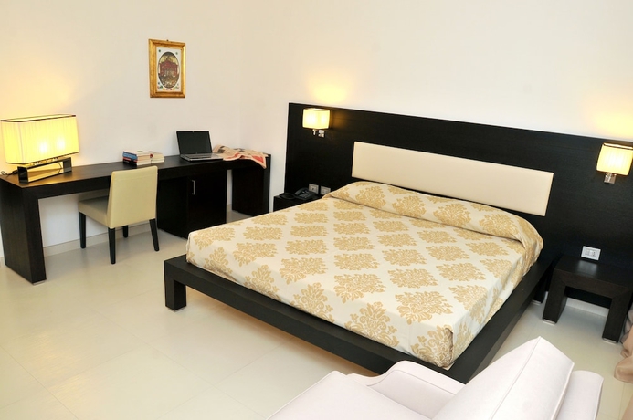 Imagen de la habitación del Hotel Monte Sarago. Foto 16