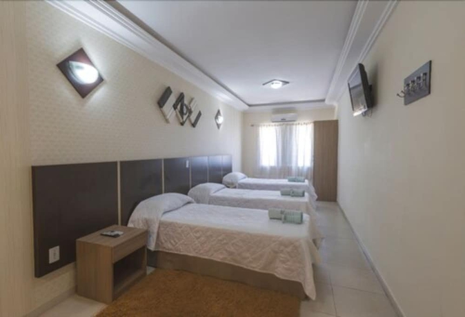 Imagen de la habitación del Hotel Monte Serrat. Foto 8