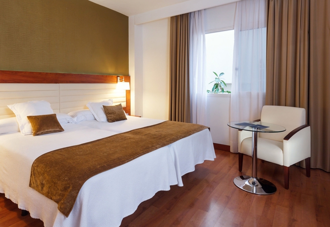 Imagen de la habitación del Hotel Monte Triana. Foto 10