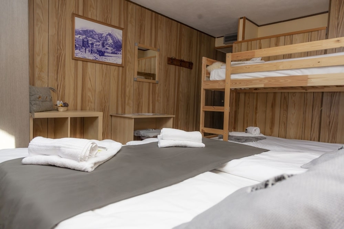 Imagen de la habitación del Hotel Monte Triplex. Foto 10
