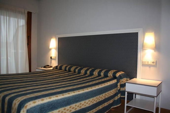 Imagen de la habitación del Hotel Monte Ulia. Foto 3