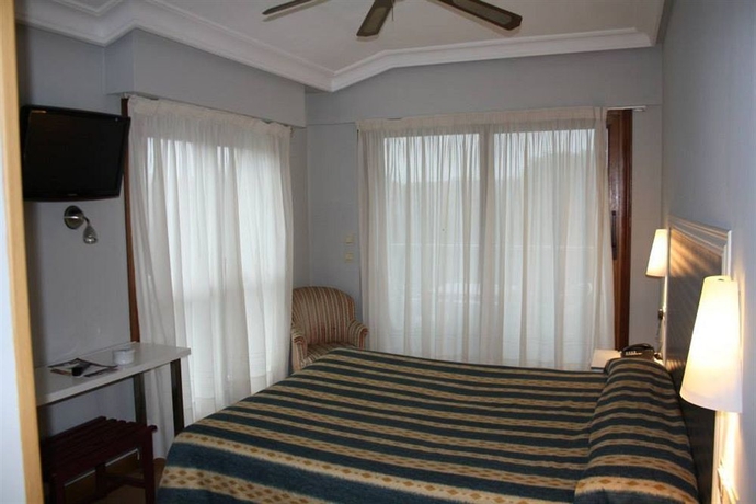 Imagen de la habitación del Hotel Monte Ulia. Foto 4