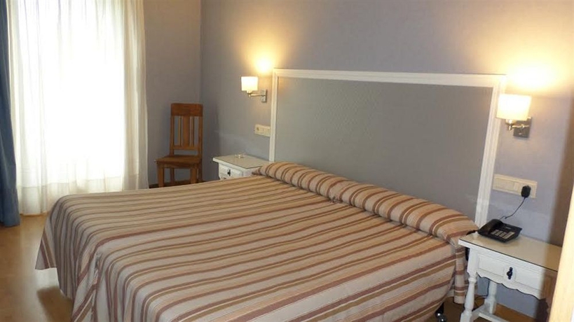 Imagen de la habitación del Hotel Monte Ulia. Foto 7