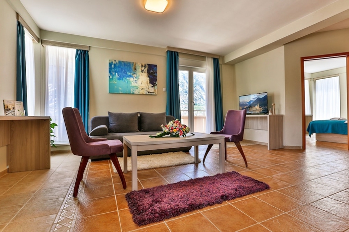 Imagen de la habitación del Hotel MonteBay Perla. Foto 6