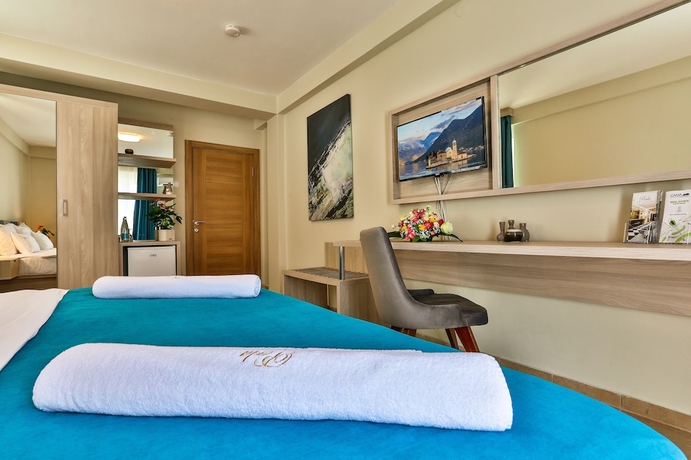 Imagen de la habitación del Hotel MonteBay Perla. Foto 13