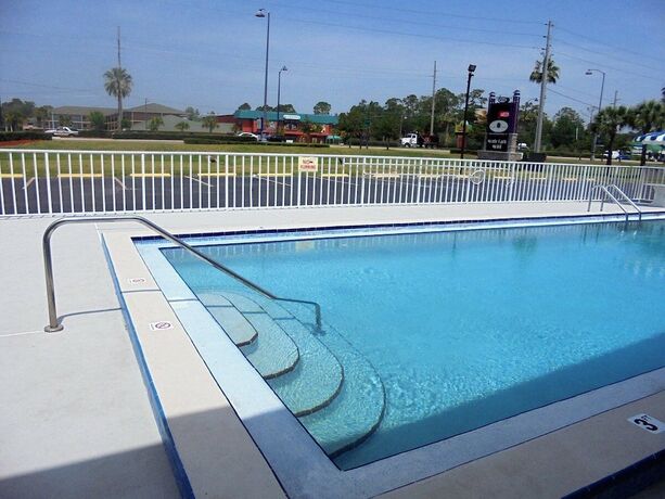 Imagen general del Hotel MonteCarlo, Kissimmee. Foto 4