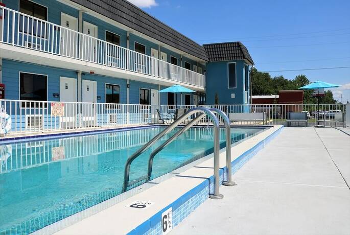 Imagen general del Hotel MonteCarlo, Kissimmee. Foto 11
