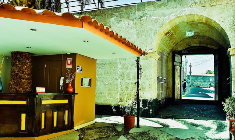 Imagen de los interiores del Hotel MonteCristoHotel. Foto 14