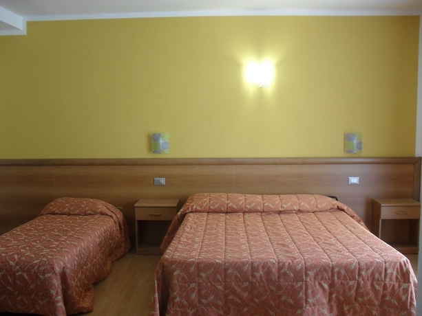 Imagen de la habitación del Hotel Montebaldina. Foto 10