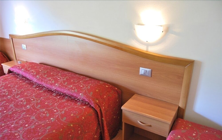 Imagen de la habitación del Hotel Montebaldina. Foto 14